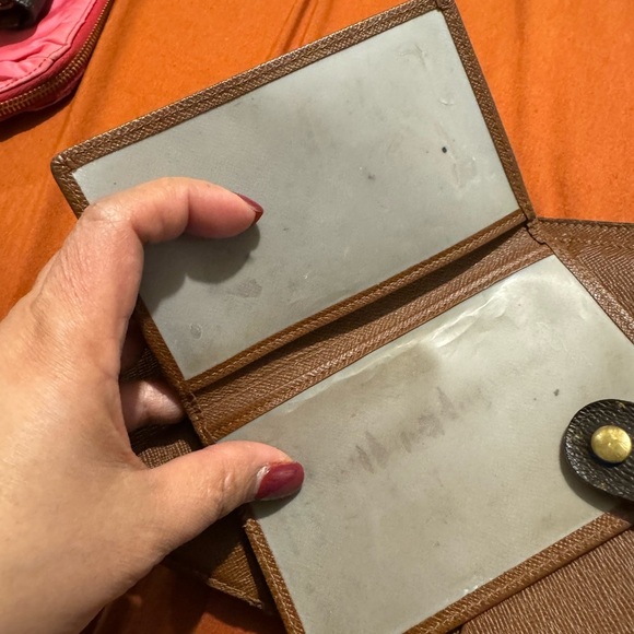 LV monogram medium sized wallet - Picture 8 of 11